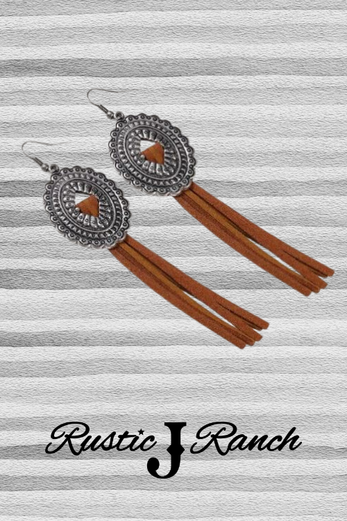 Oval Scallop Trim & Tassel Earrings